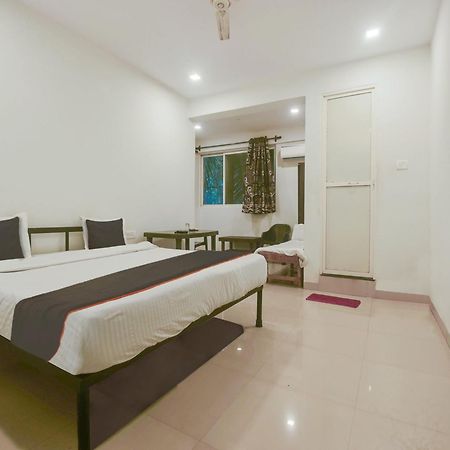 Hotel Collection O Morjim Sea Wave Exterior foto