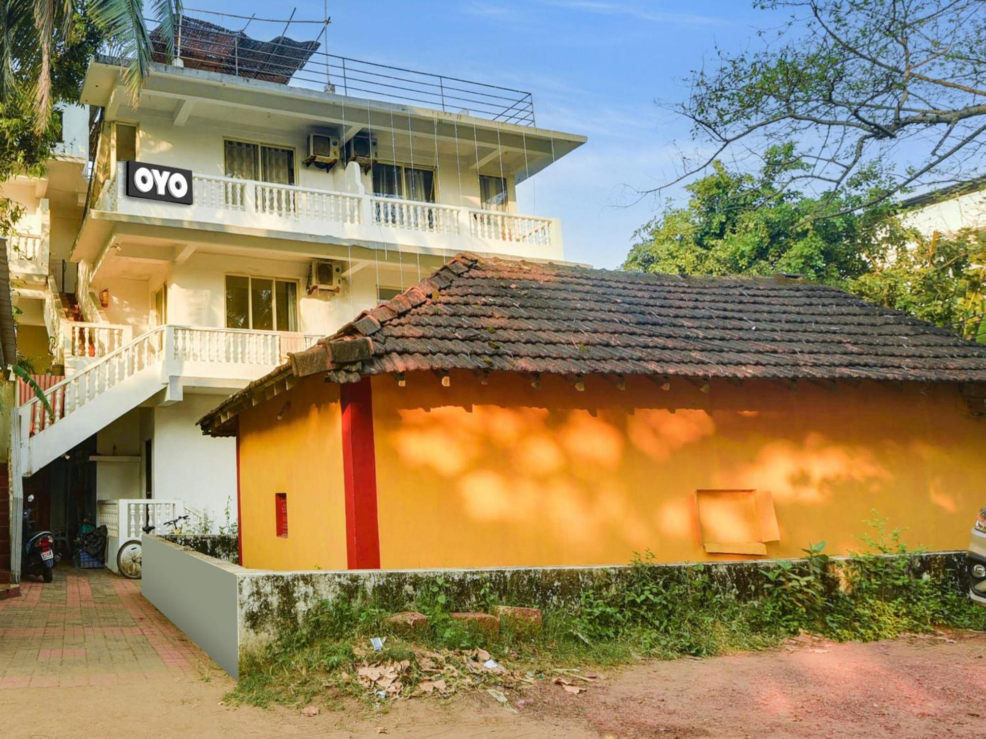 Hotel Collection O Morjim Sea Wave Exterior foto
