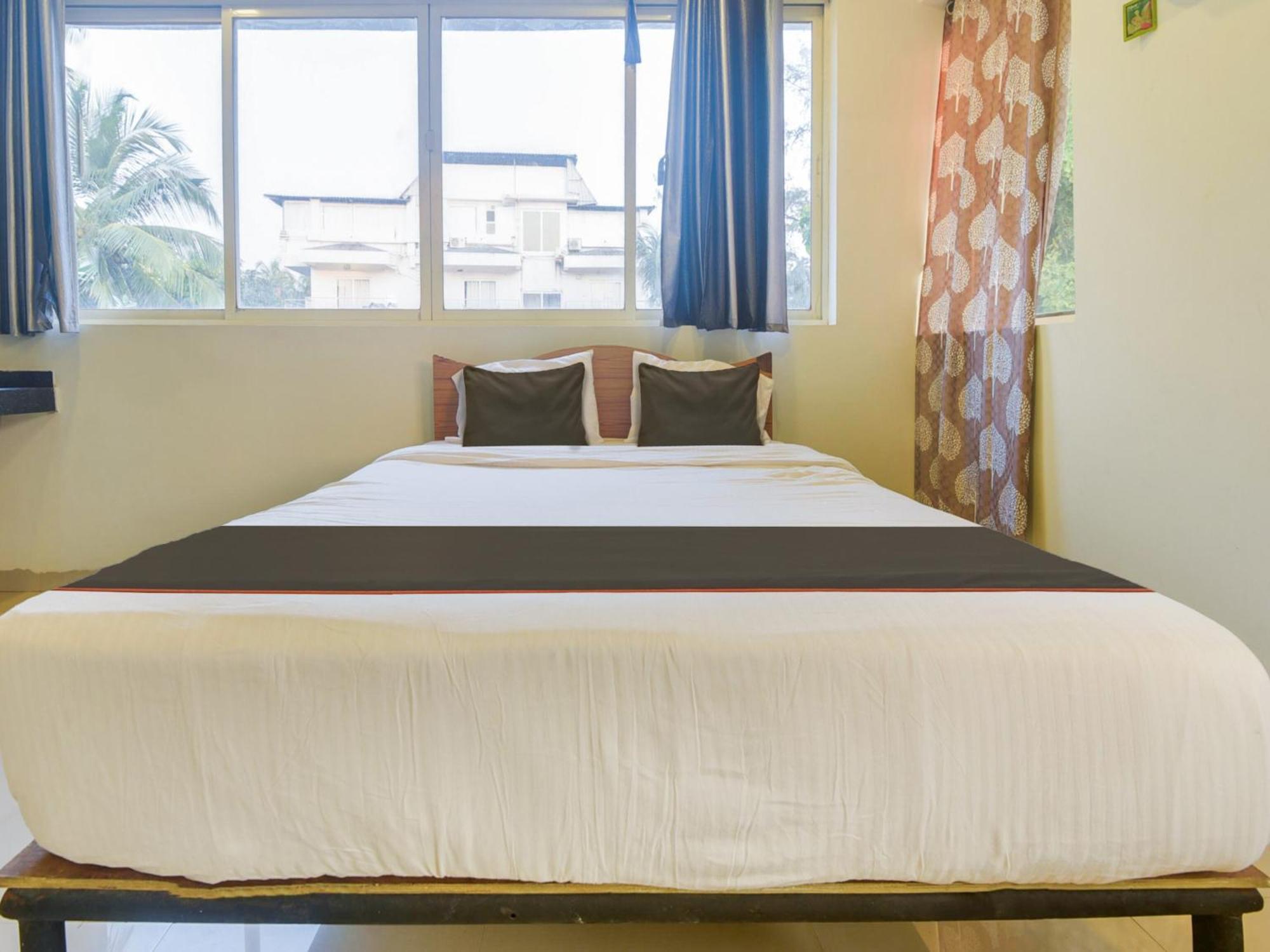 Hotel Collection O Morjim Sea Wave Exterior foto